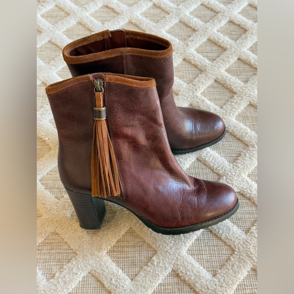 Lauren Ralph Lauren Shoes - Lauren Ralph Carah Brown Leather Ankle Boots Zip Tassels‎ Women's Size 8B
